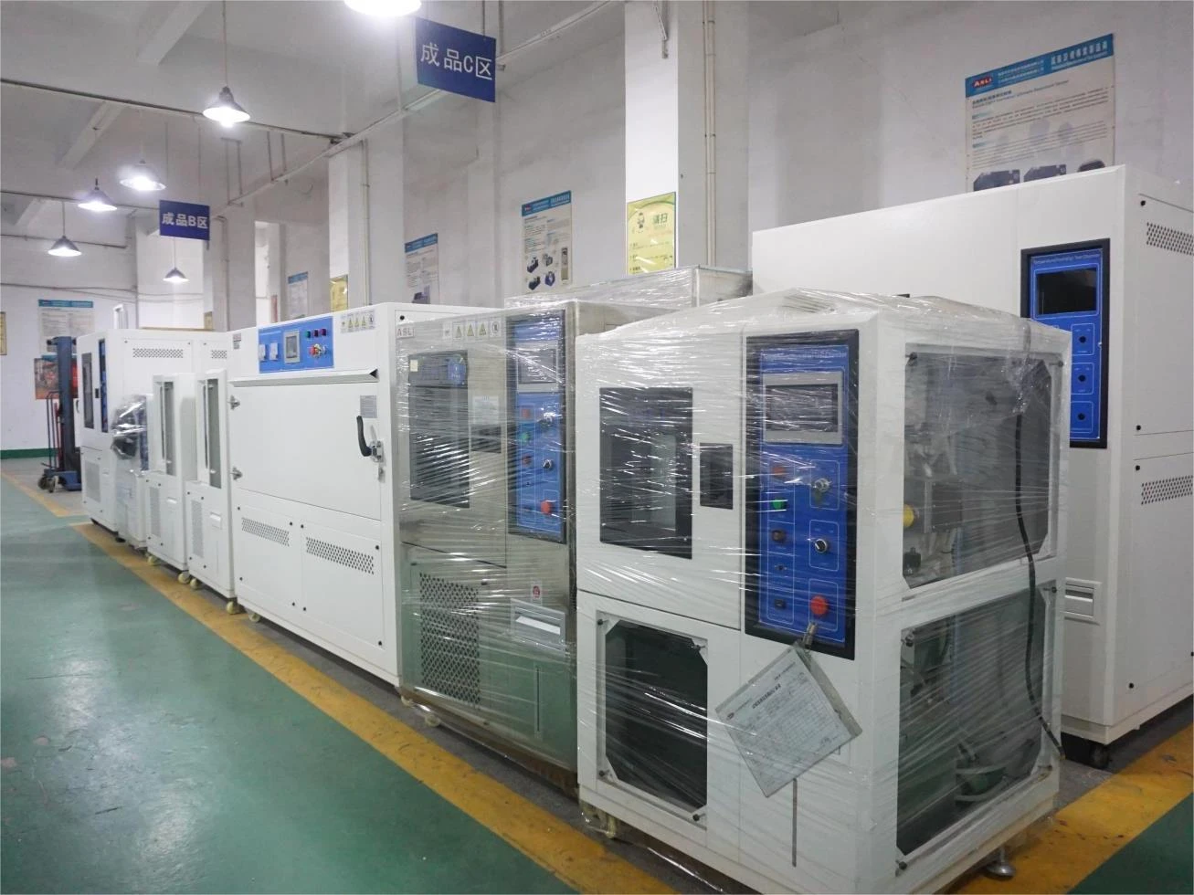 HOW TO CHOOSE THE RIGHT TEMPERATURE AND HUMIDITY TEST CHAMBER? 5 KEY FACTORS YOU MUST KNOW